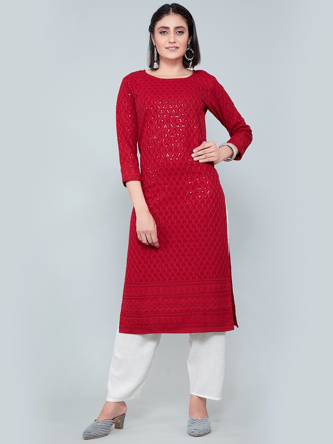 

DIVASTRI Women Geometric Round Neck Sequinned Jacquard Kurta, Maroon