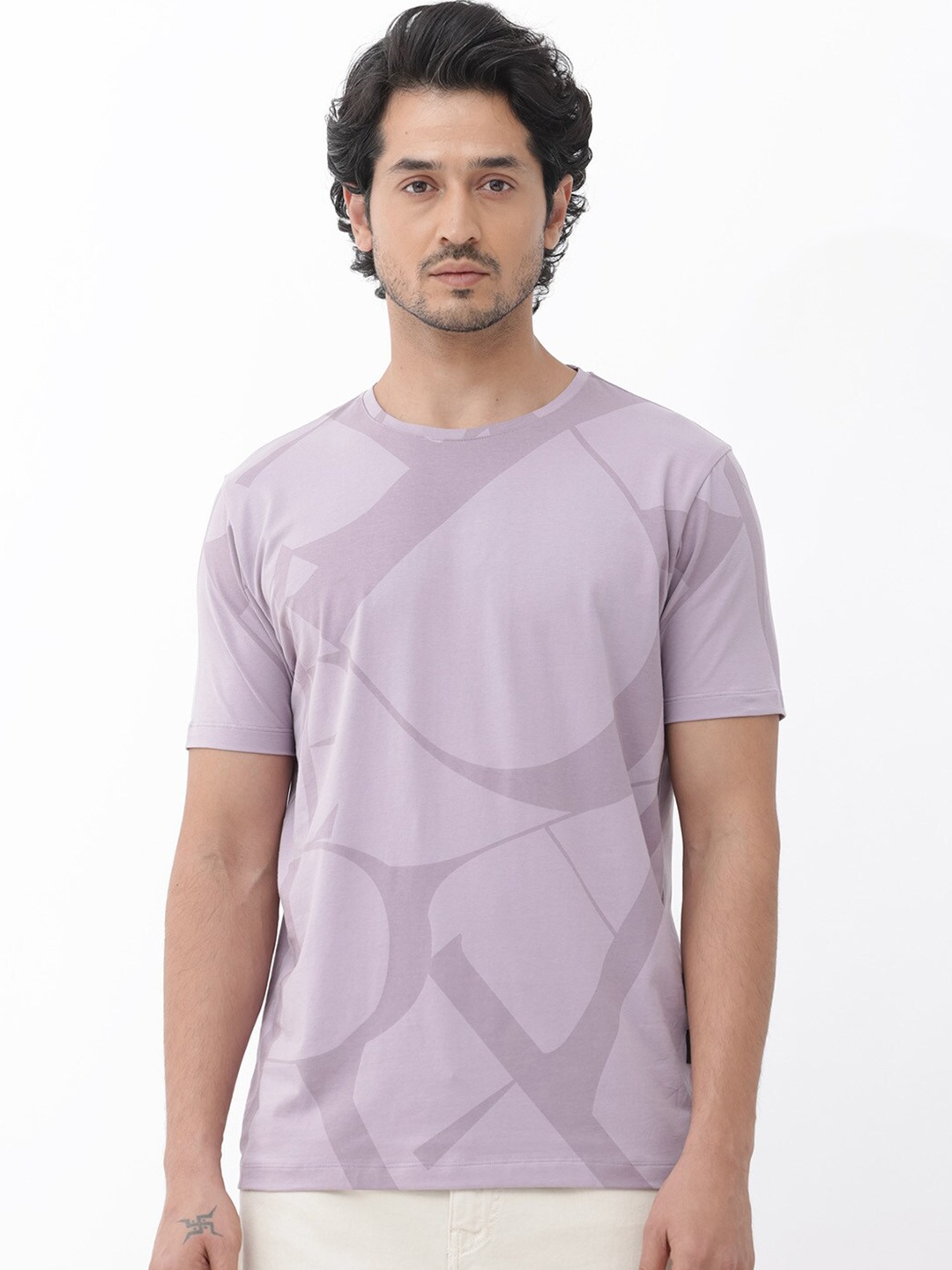 

RARE RABBIT Men Drew Slim Fit Typography Printed Cotton T-Shirt, Purple