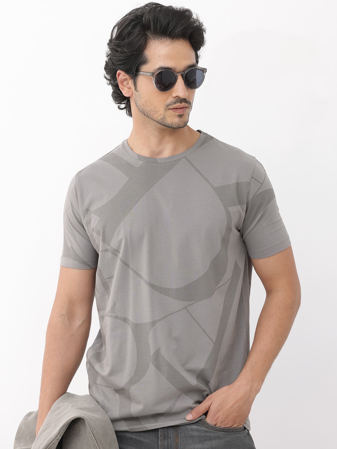 

RARE RABBIT Men Drew Slim Fit Typography Printed Cotton T-Shirt, Grey