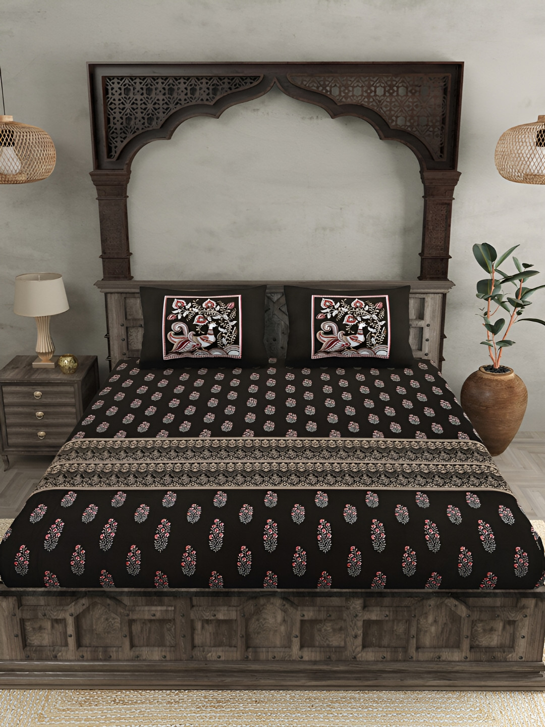 

JAIPUR FABRIC Black & Pink Ethnic Motifs Printed 300 TC King Bedsheet with 2 Pillow Covers