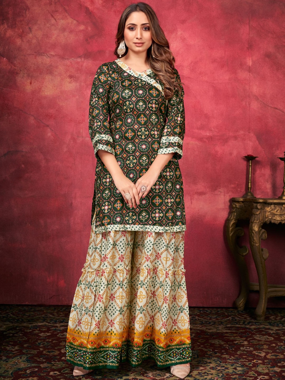 

Mitera Bandhani Printed Regular Kurta with Palazzos, Green