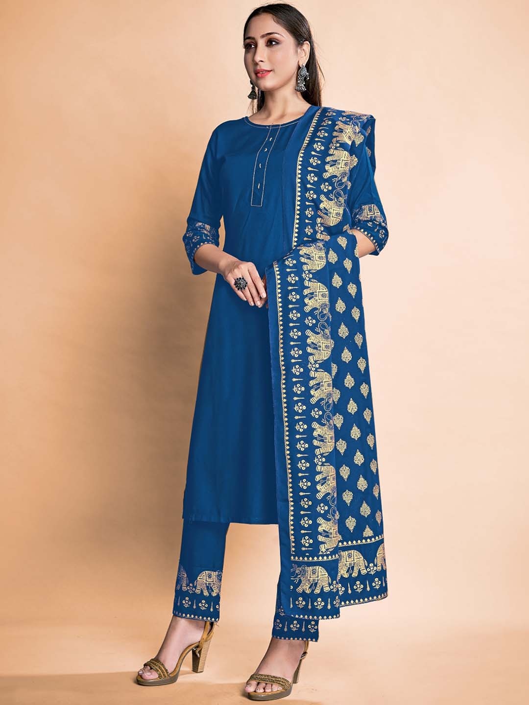 

Mitera Floral Regular Gotta Patti Kurta with Trousers & With Dupatta, Blue