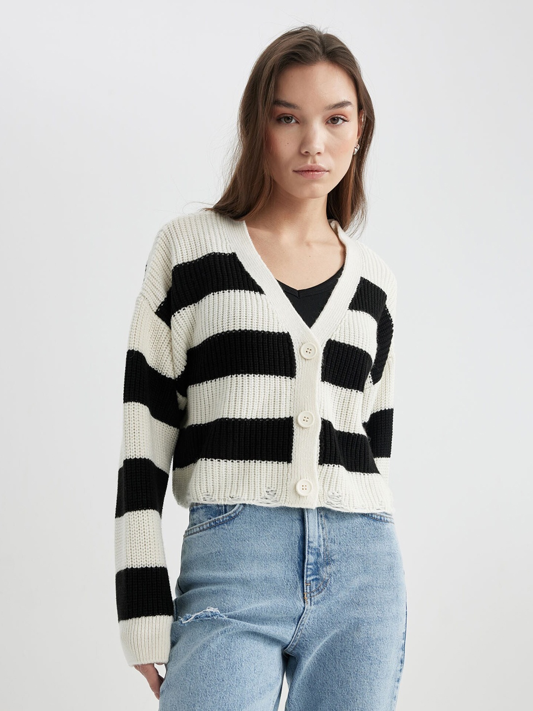 

DeFacto Striped Crop Cardigan Sweater, White