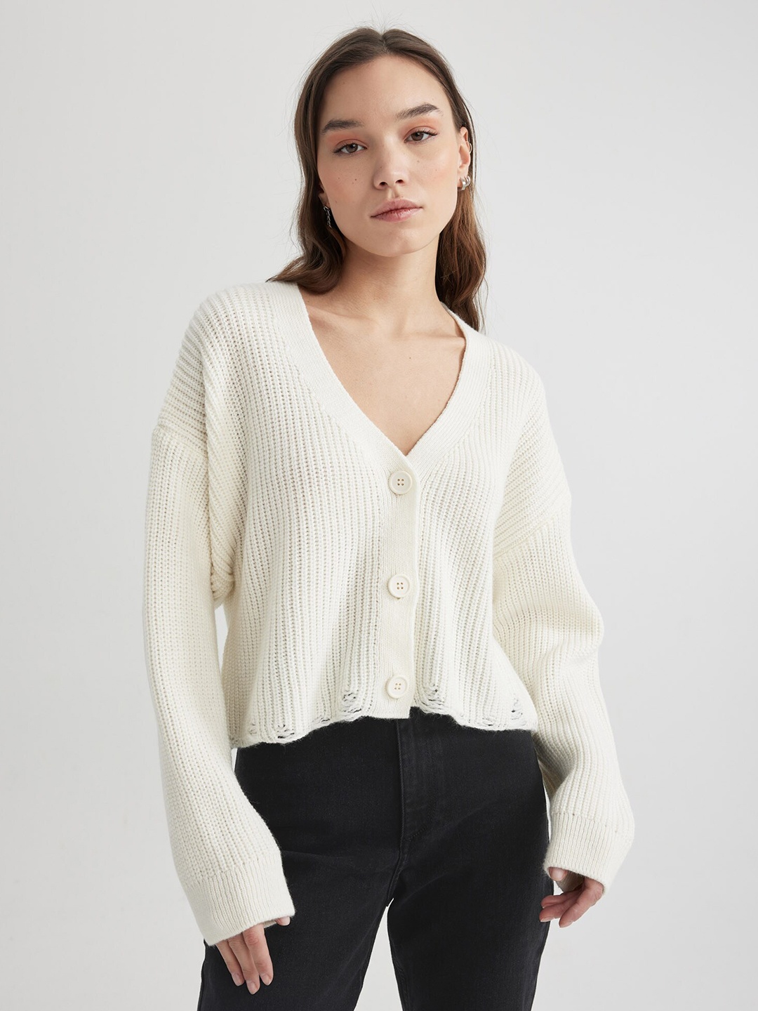 

DeFacto V-Neck Crop Cardigan Sweater, White