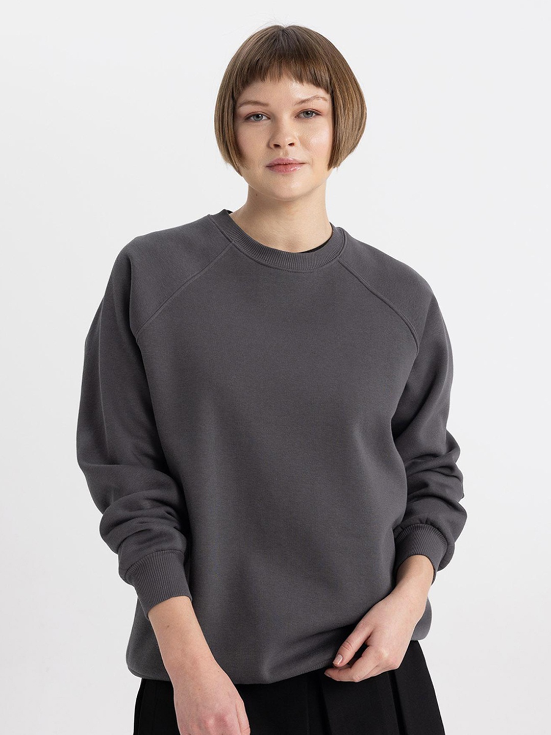 

DeFacto Round Neck Long Sleeves Pullover, Grey