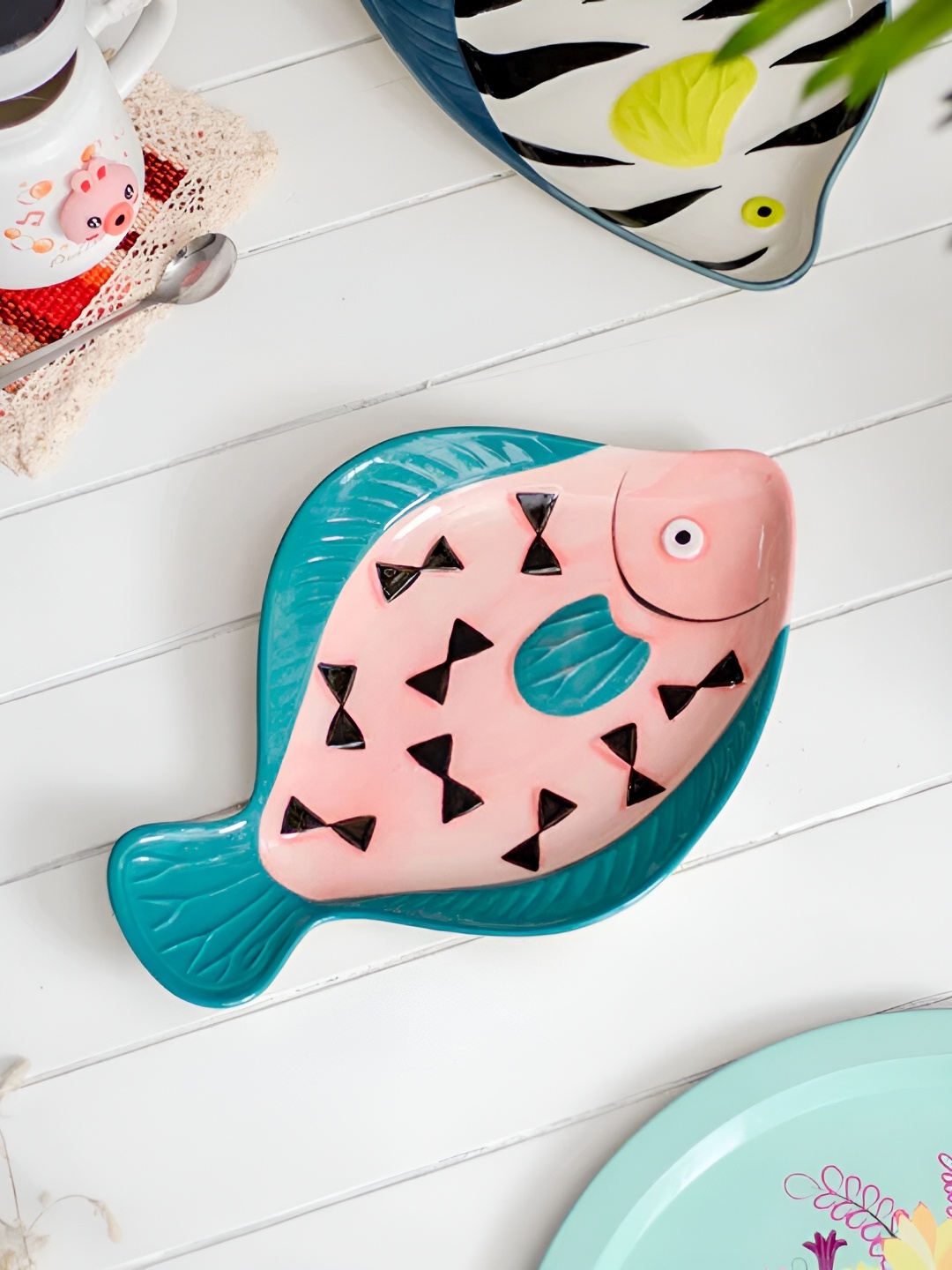 

THEDECORKART Pink & Blue Printed Ceramic Glossy Plate