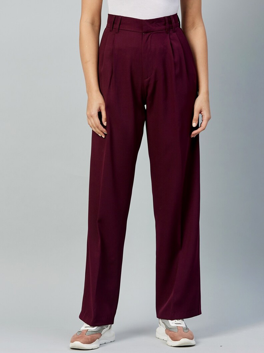 

DELAN Women Relaxed Loose Fit High-Rise Easy Wash Pleated Trousers, Maroon