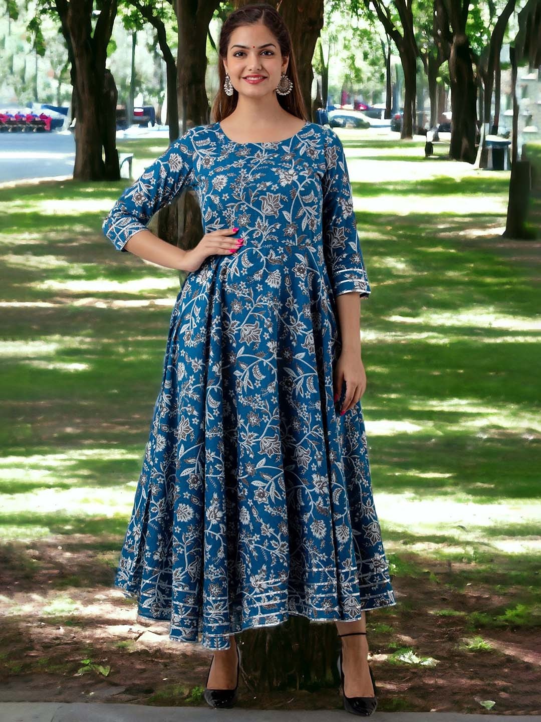 

Chandbaali Floral Printed Pure Cotton Anarkali Kurta, Blue