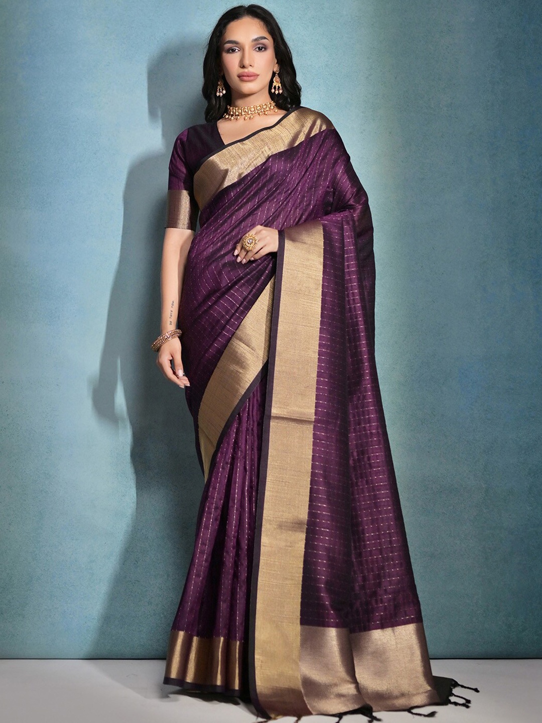 

KARAGIRI Woven Design Striped Zari Saree, Violet