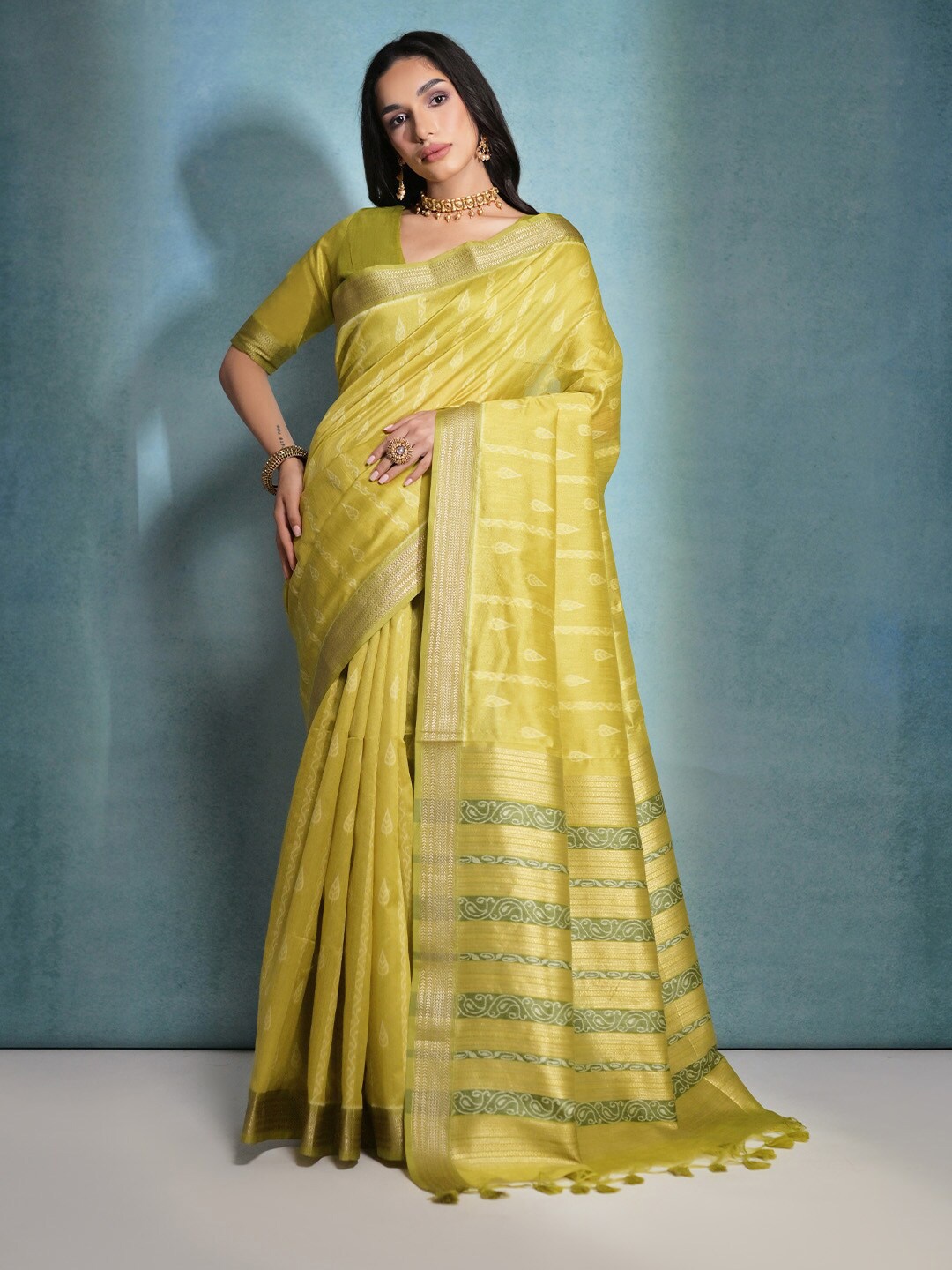 

KARAGIRI Woven Design Zari Saree, Green