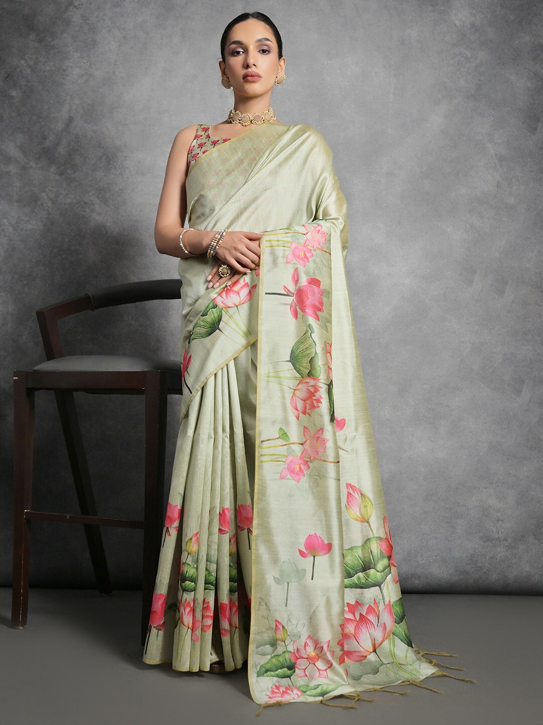 

KARAGIRI Floral Printed Tussar Saree, Green