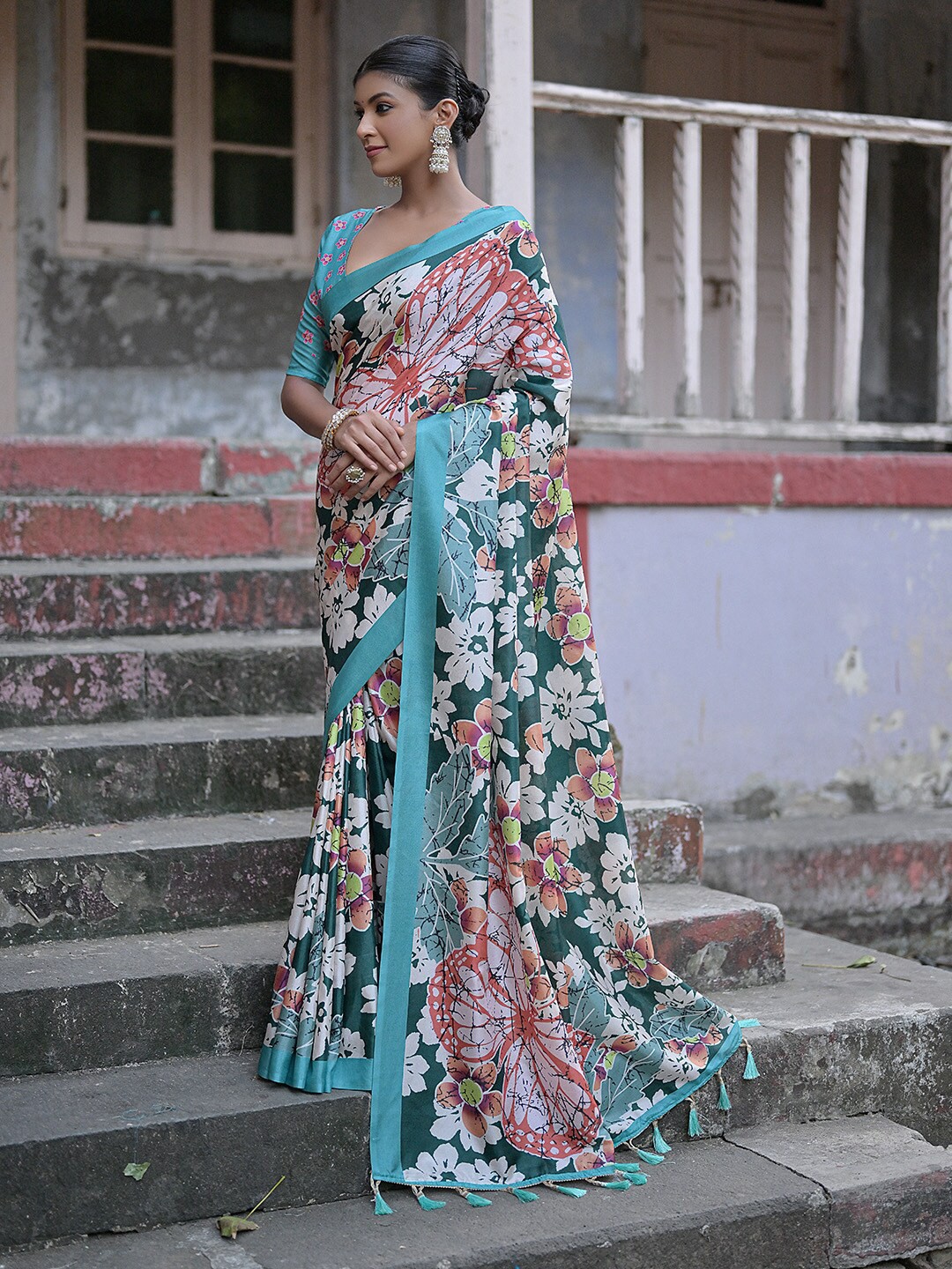 

KARAGIRI Floral Printed Silk Cotton Saree, Green