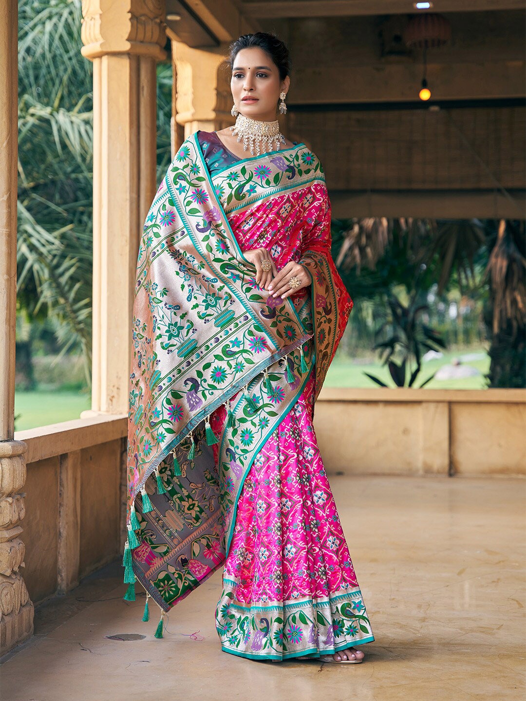 

KARAGIRI Ethnic Motifs Woven Design Zari Patola Saree, Pink