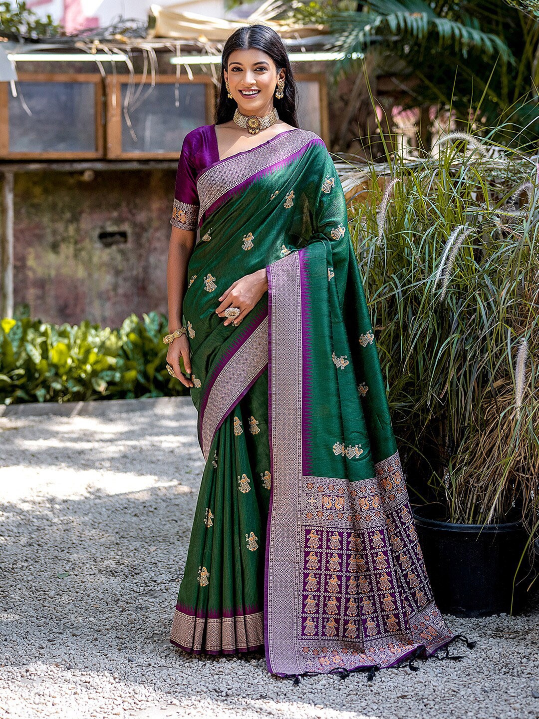 

KARAGIRI Ethnic Motifs Woven Design Zari Tussar Saree, Green