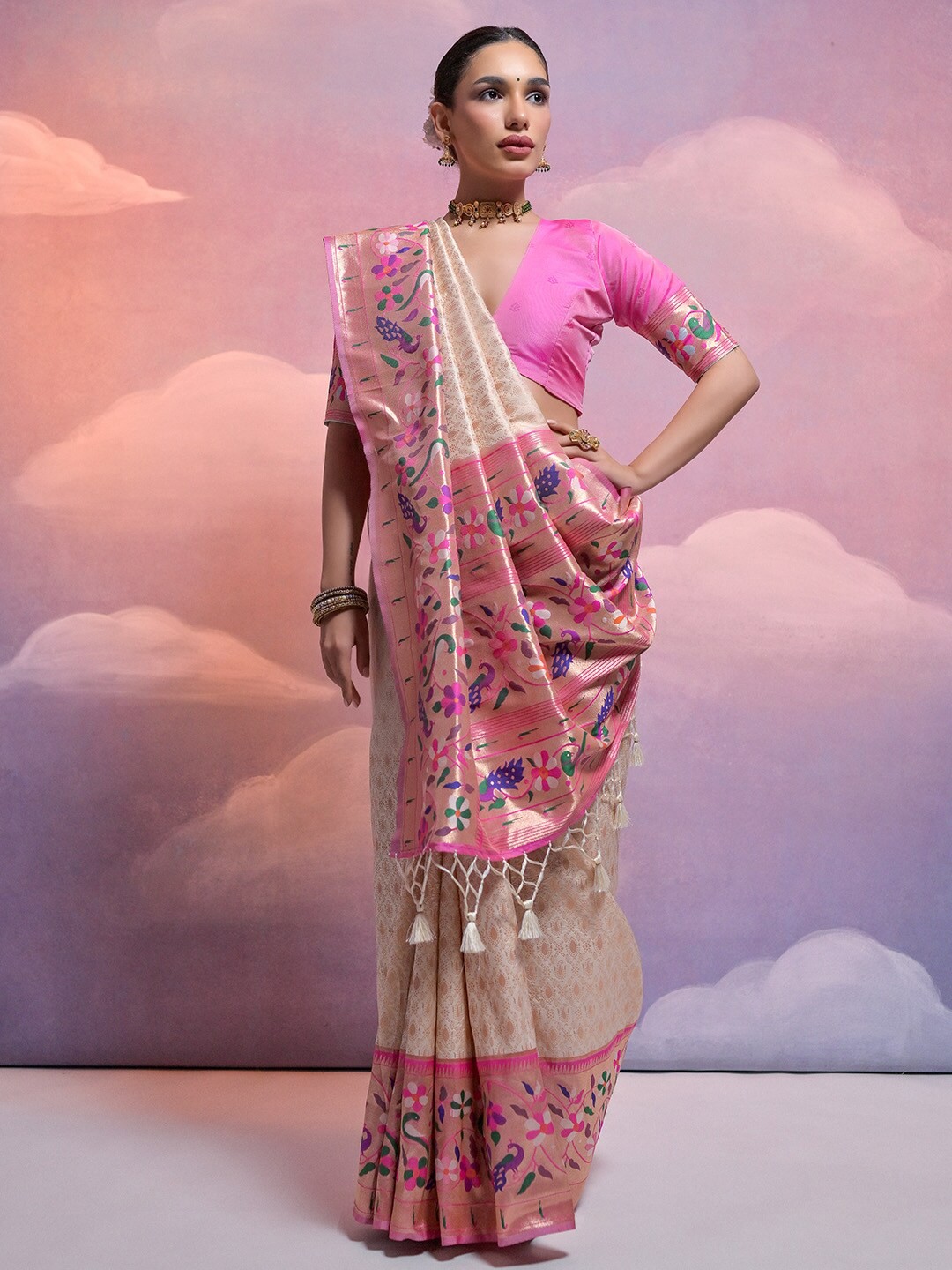 

KARAGIRI Ethnic Motifs Woven Design Zari Paithani Saree, Off white