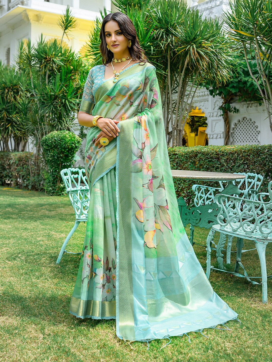 

KARAGIRI Floral Printed Zari Saree, Green