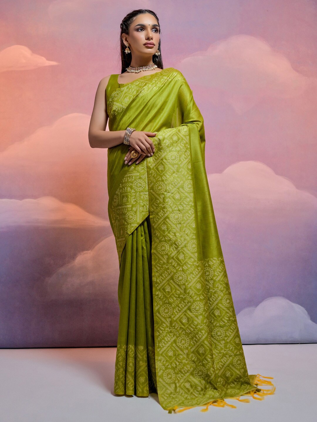 

KARAGIRI Warli Woven Design Saree, Green