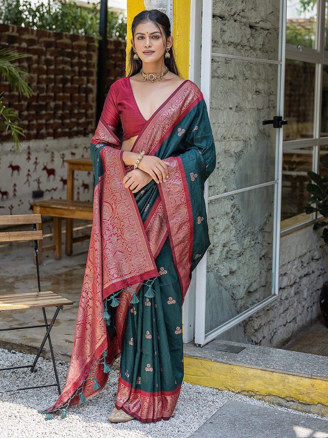 

KARAGIRI Floral Woven Design Zari Banarasi Saree, Green