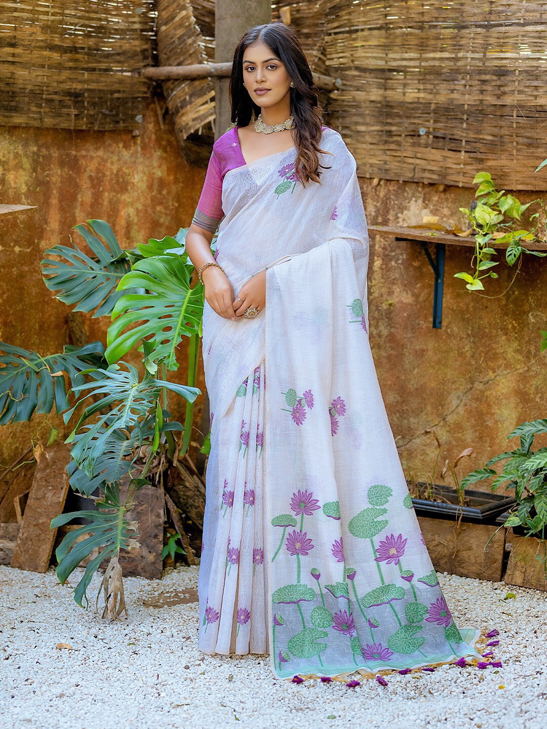 

KARAGIRI Floral Printed Muga Saree, White