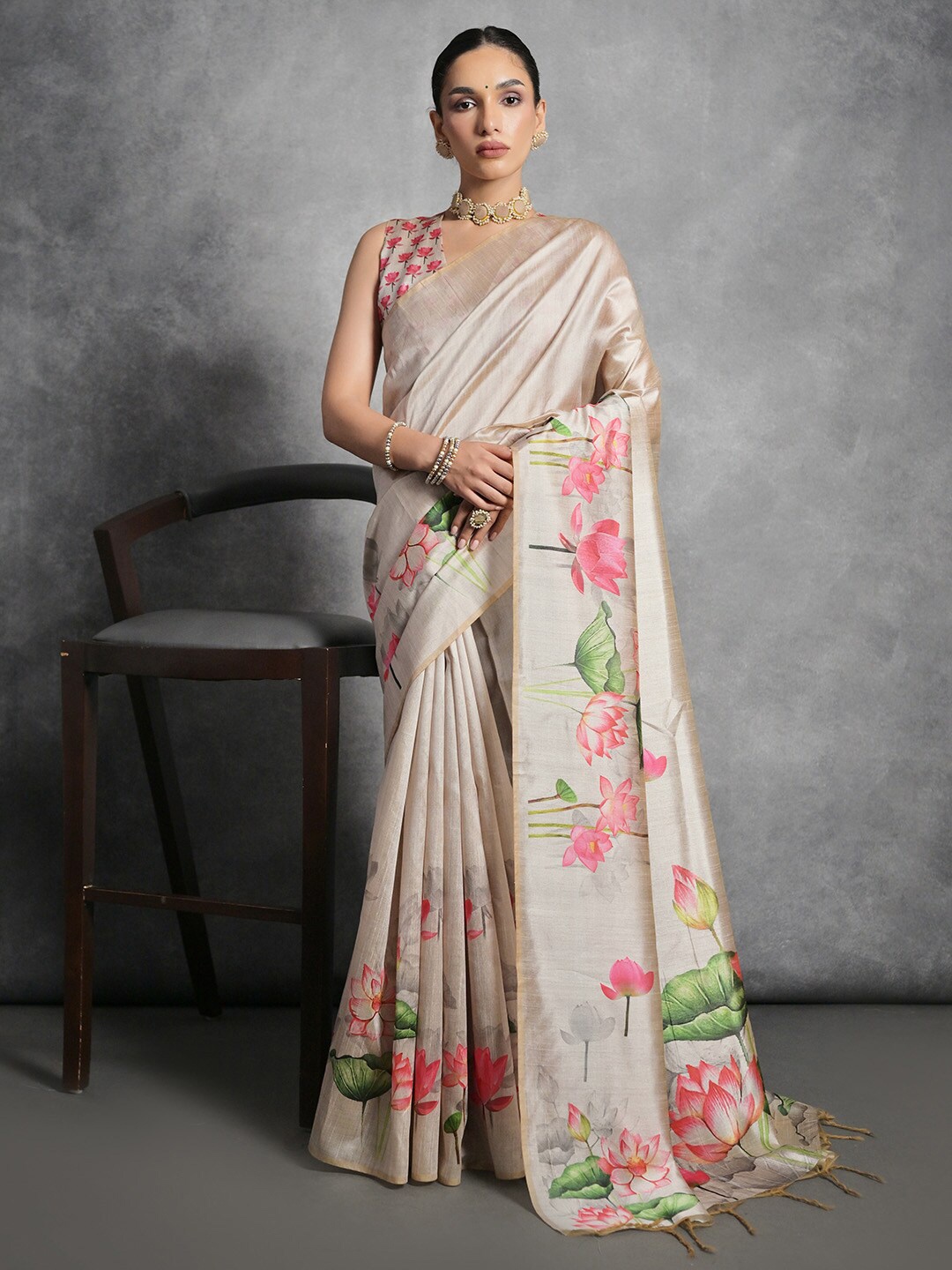 

KARAGIRI Floral Printed Tussar Saree, Cream