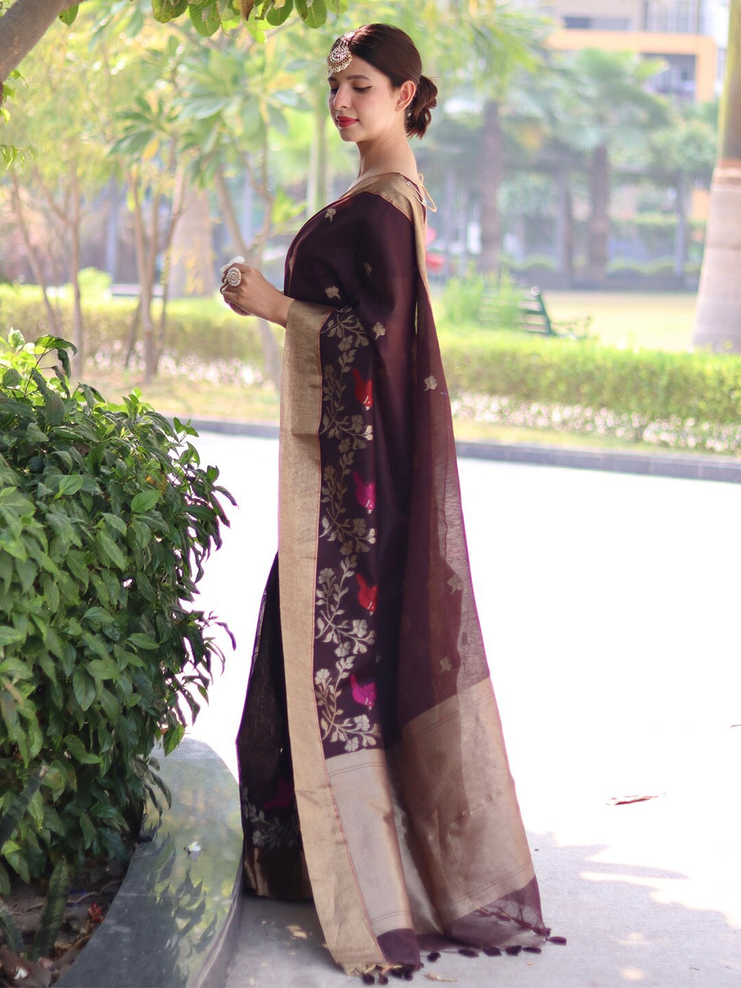 

KARAGIRI Ethnic Motifs Woven Design Zari Silk Cotton Saree, Coffee brown