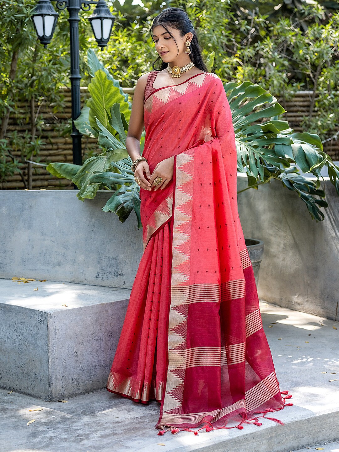 

KARAGIRI Woven Design Zari Saree, Pink