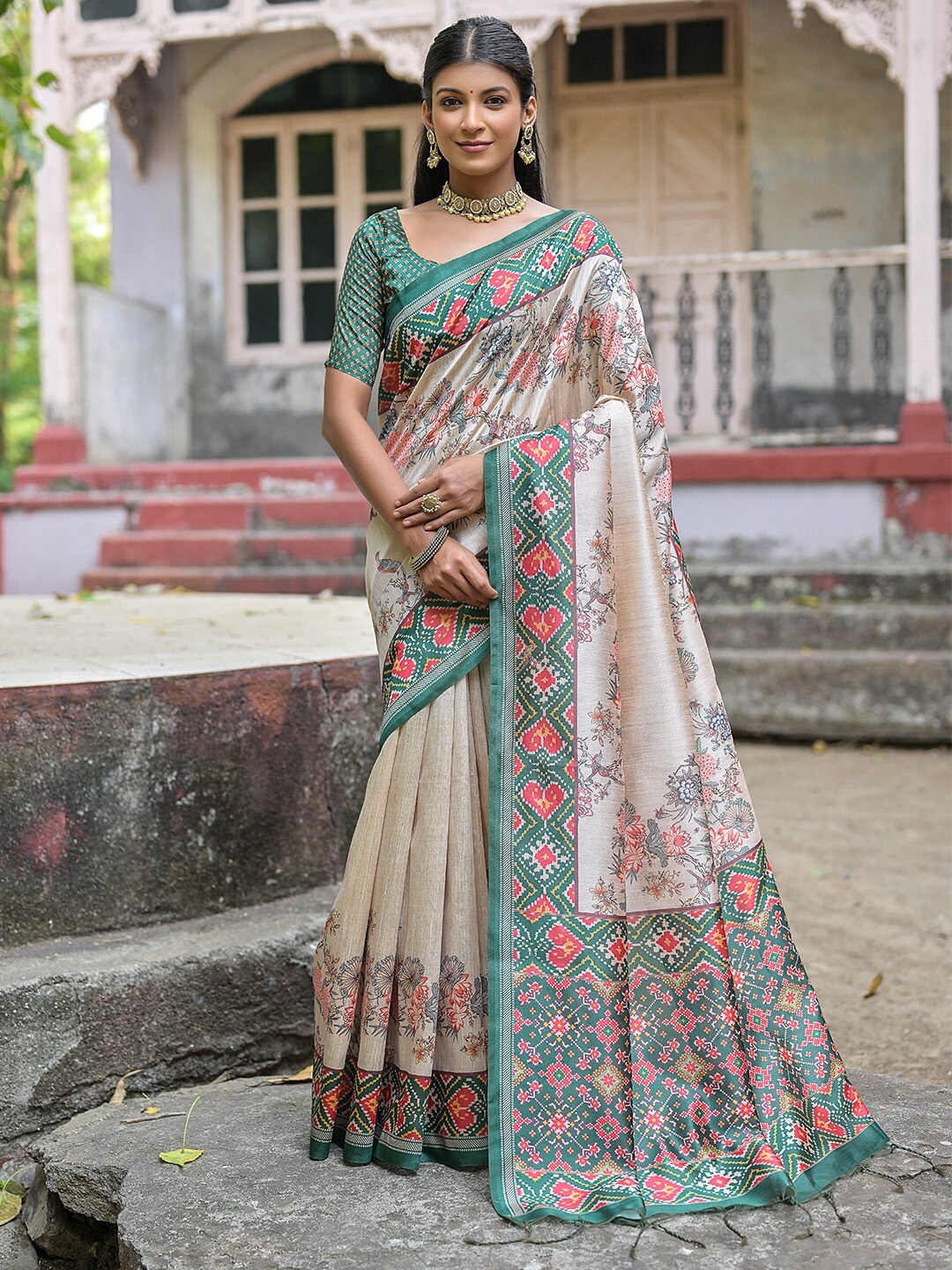 

KARAGIRI Floral Printed Tussar Saree, Green