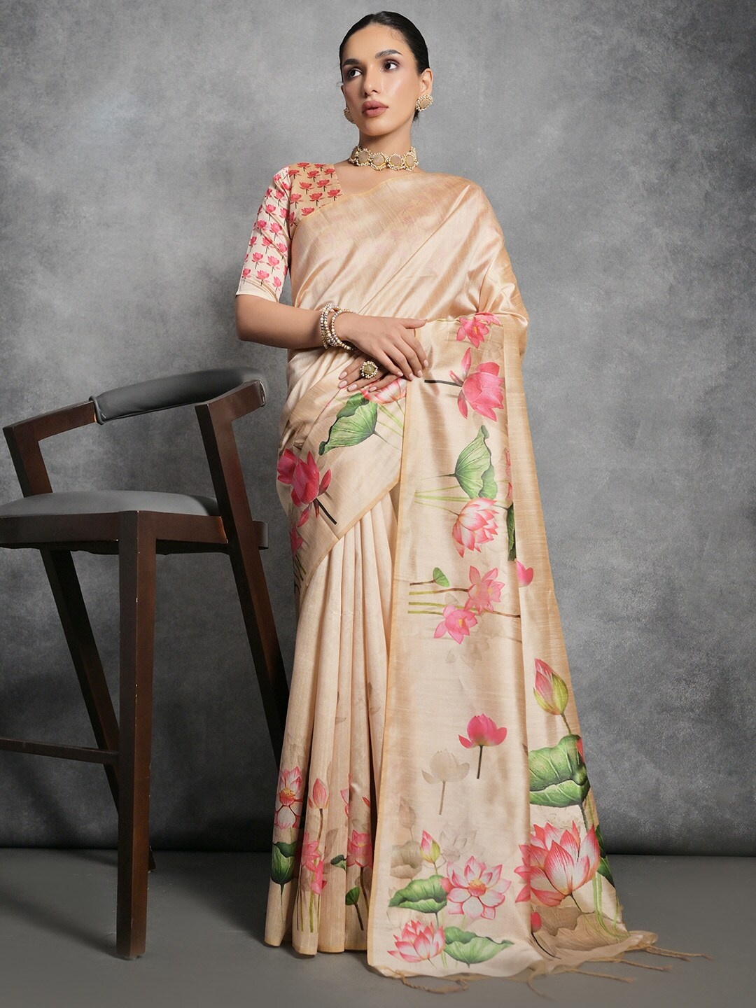 

KARAGIRI Floral Printed Tussar Saree, Yellow