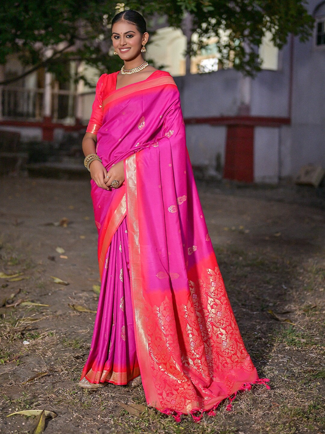 

KARAGIRI Woven Design Zari Saree, Purple