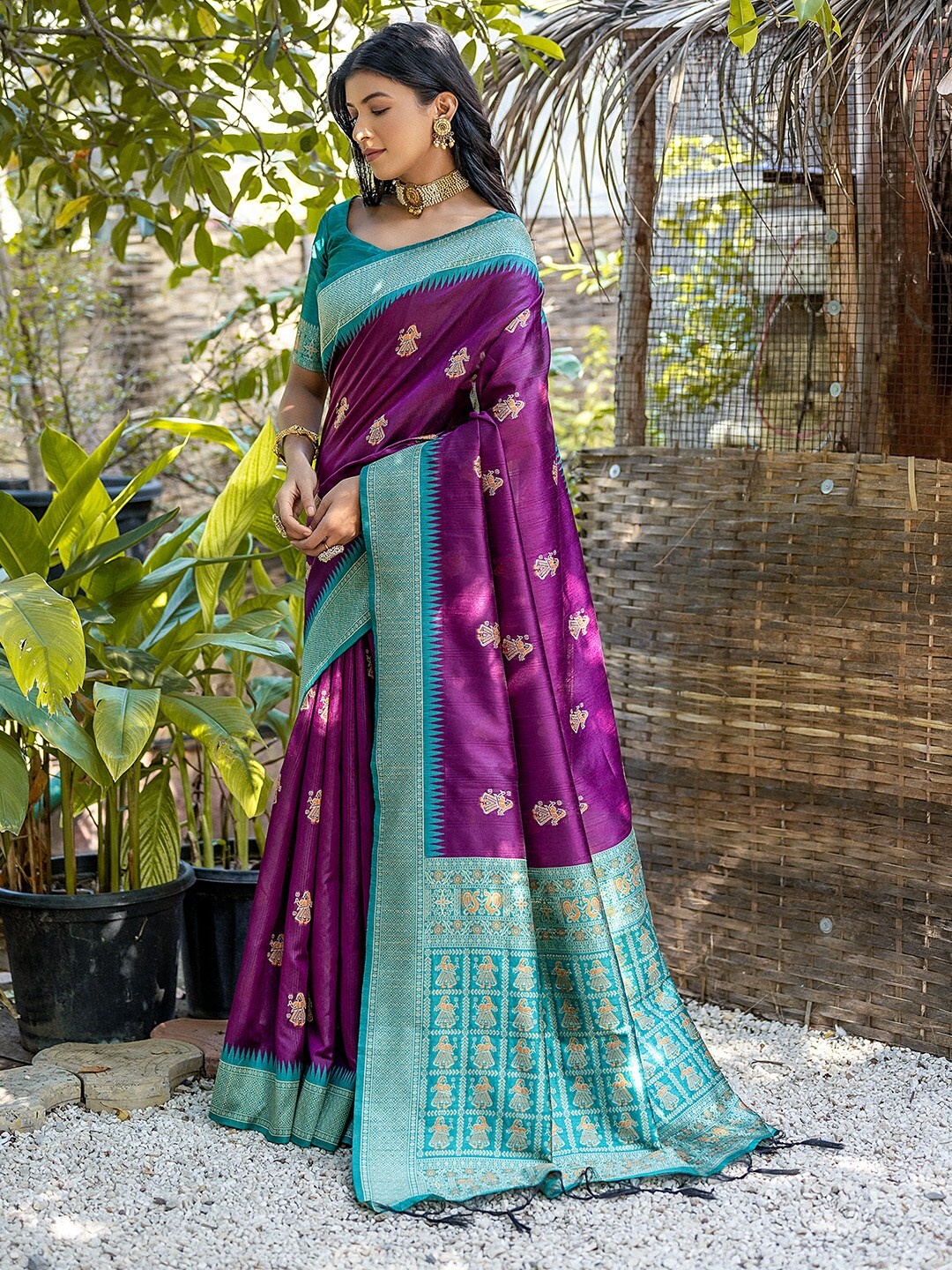 

KARAGIRI Woven Design Zari Tussar Saree, Violet