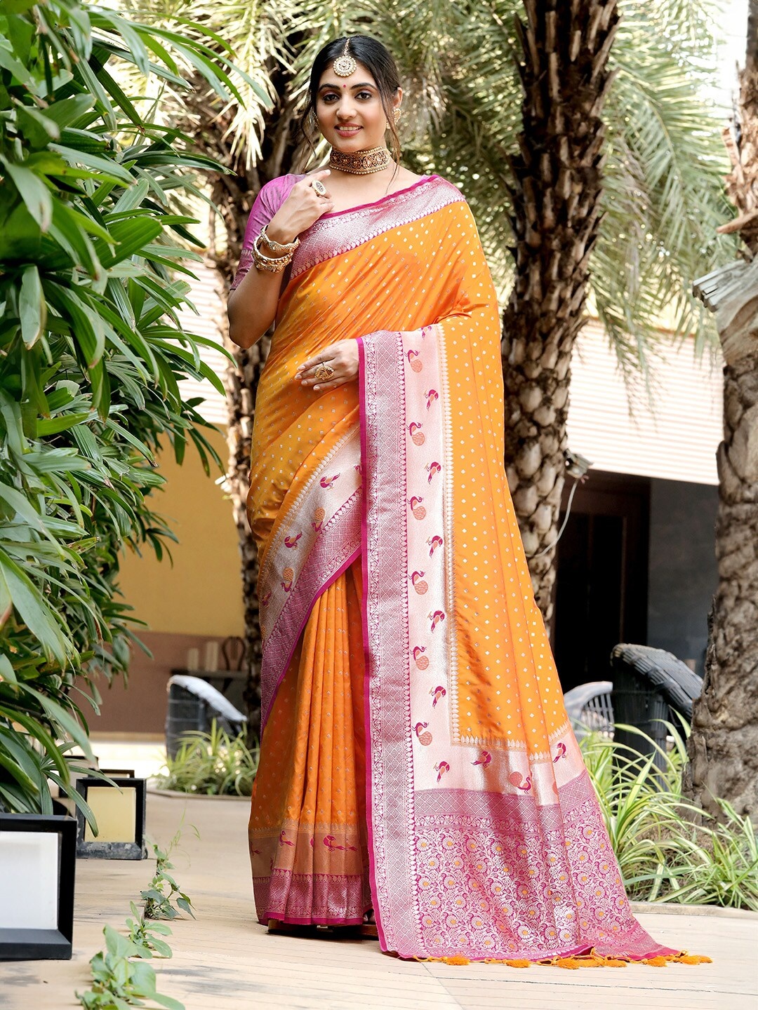 

KARAGIRI Woven Design Zari Banarasi Saree, Mustard