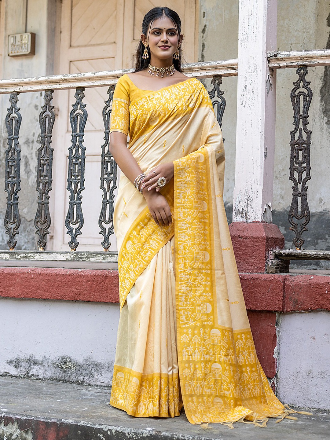 

KARAGIRI Warli Woven Design Saree, Yellow