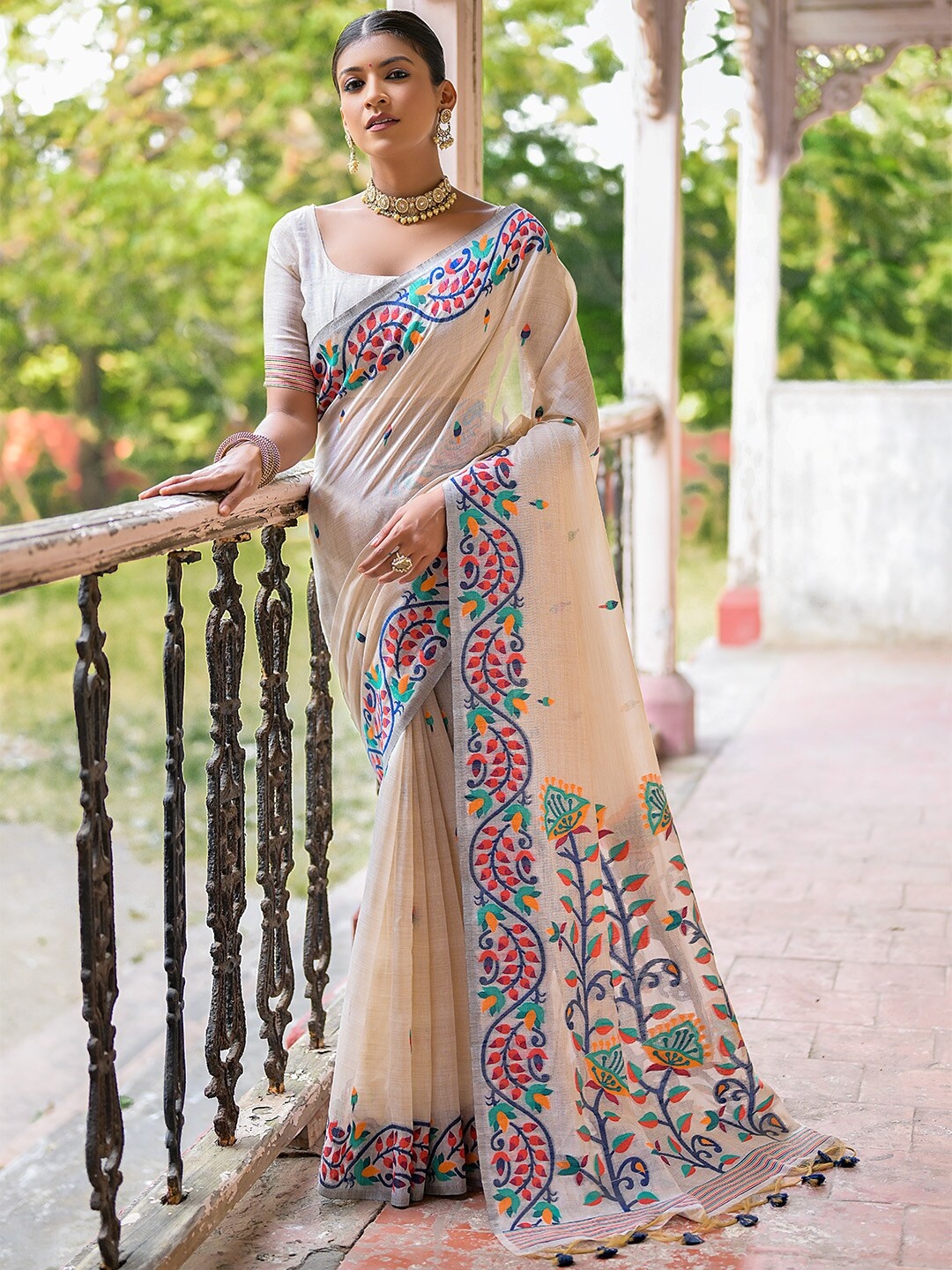 

KARAGIRI Ethnic Motifs Woven Design Muga Saree, Off white