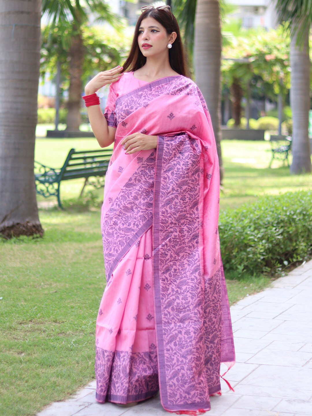 

KARAGIRI Ethnic Motifs Woven Design Saree, Pink