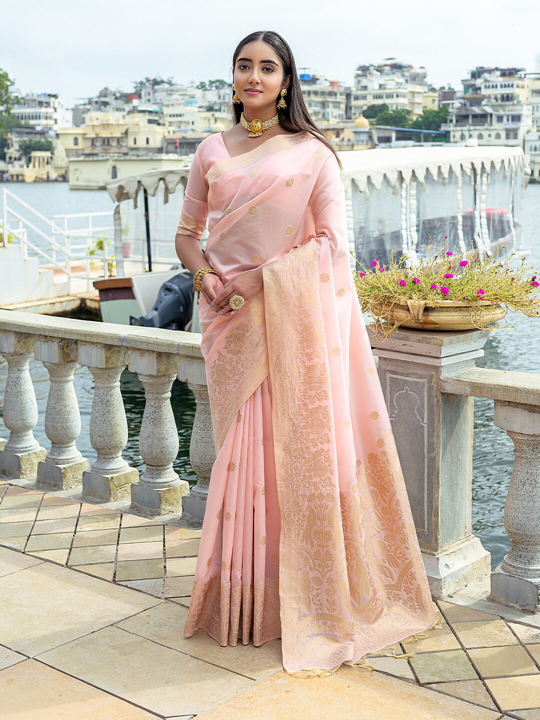 

KARAGIRI Ethnic Motifs Woven Design Zari Saree, Peach