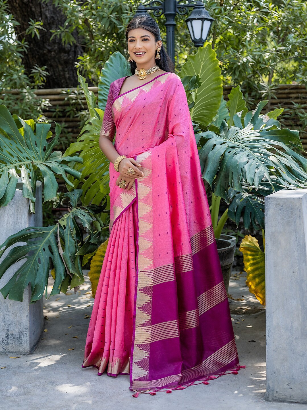 

KARAGIRI Ethnic Motifs Woven Design Zari Saree, Pink
