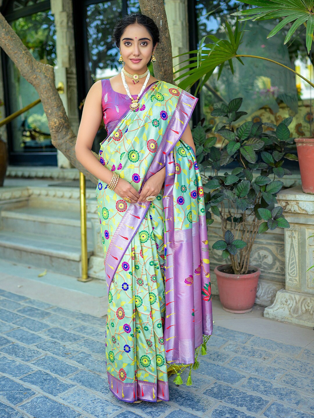 

KARAGIRI Floral Woven Design Zari Paithani Saree, Sea green