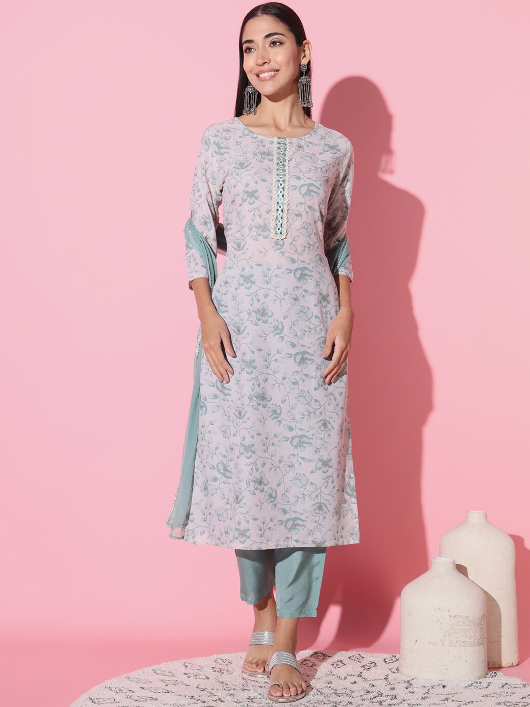 

THE52 Women Floral Printed Regular Thread Work Kurta With Trousers & Dupatta, Green