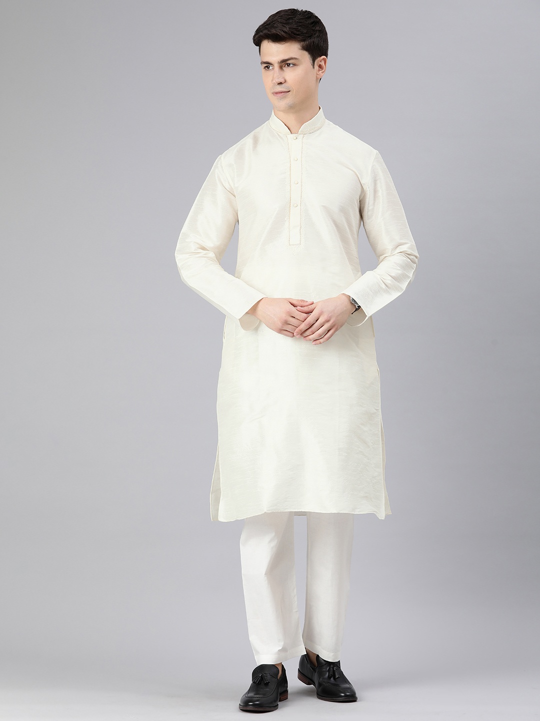 

Manthan Men Solid Thread Work Kurta, Cream