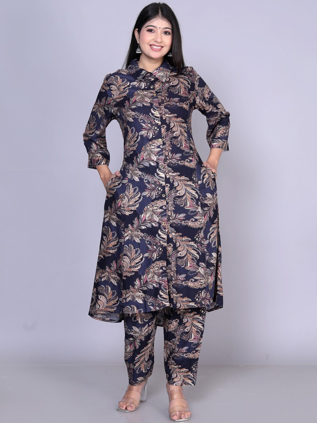

VYKOO Floral Printed Regular Kurta With Palazzos, Blue