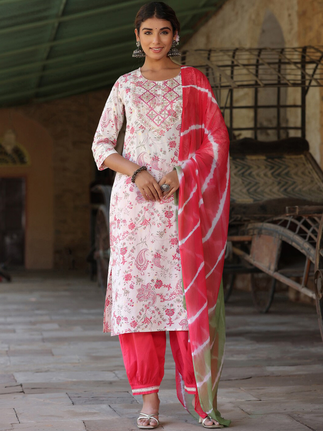 

Rain & Rainbow Floral Printed Regular Thread Work Pure Cotton Kurta with Salwar & Dupatta, Cream