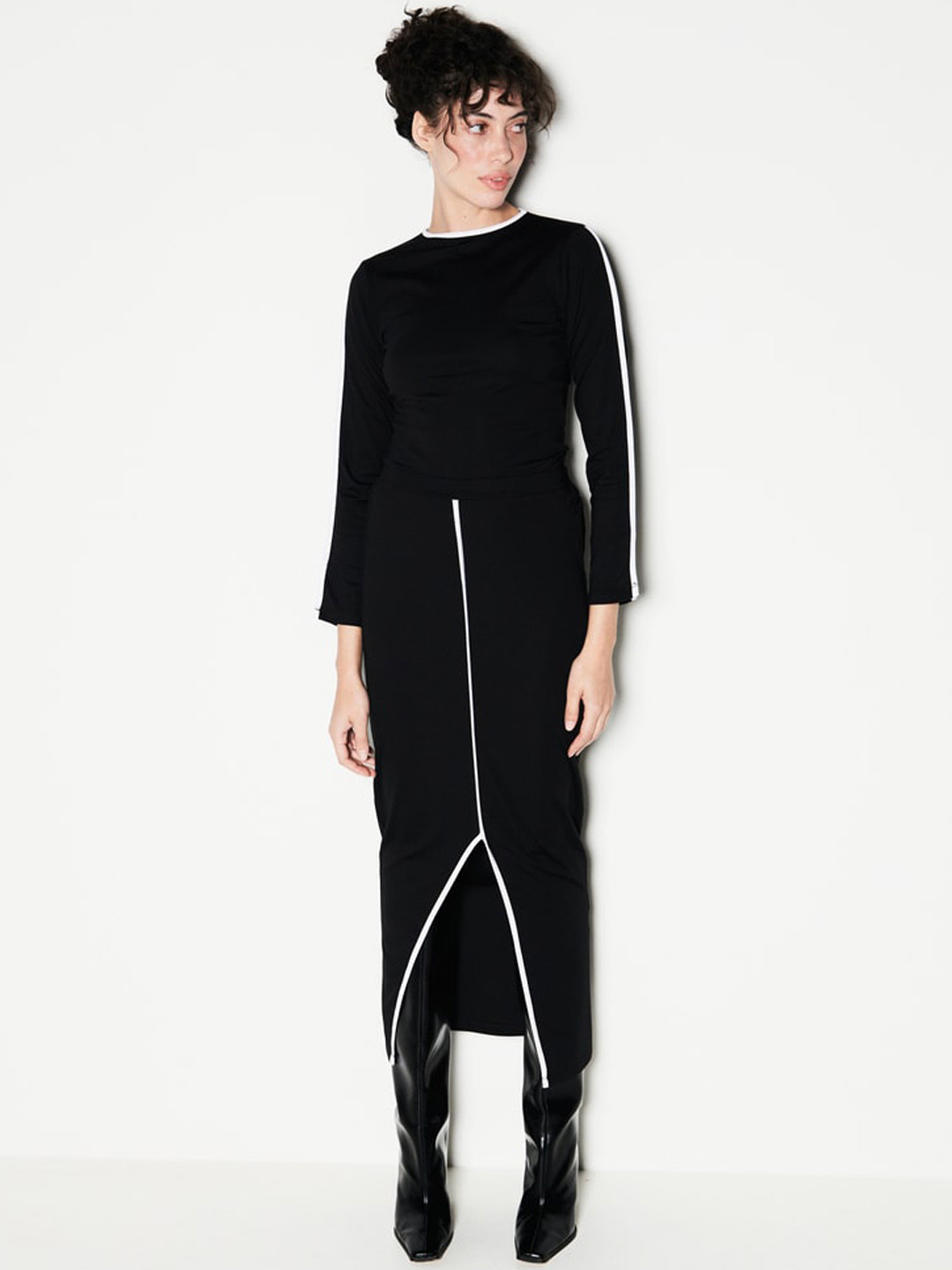 

SOTBELLA Self Design Pure Cotton Top With Skirt Co-Ords Set, Black