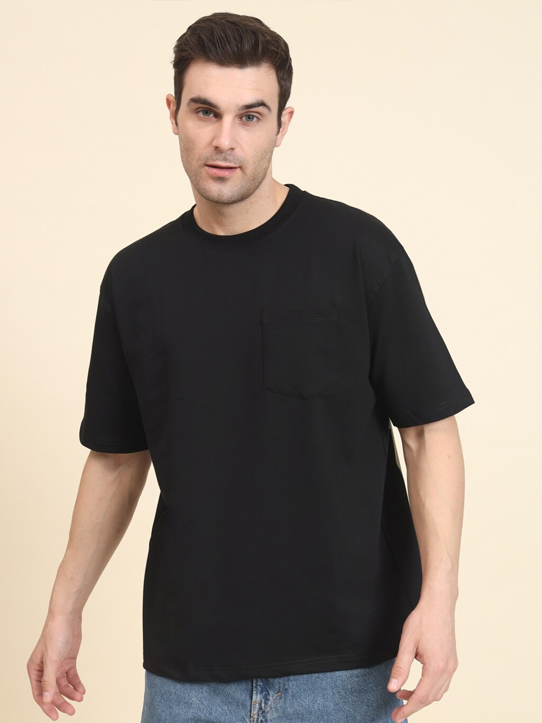 

MUWIN Graphic Printed Round Neck Short Sleeves Bio Finish Pockets Oversized T-shirt, Black