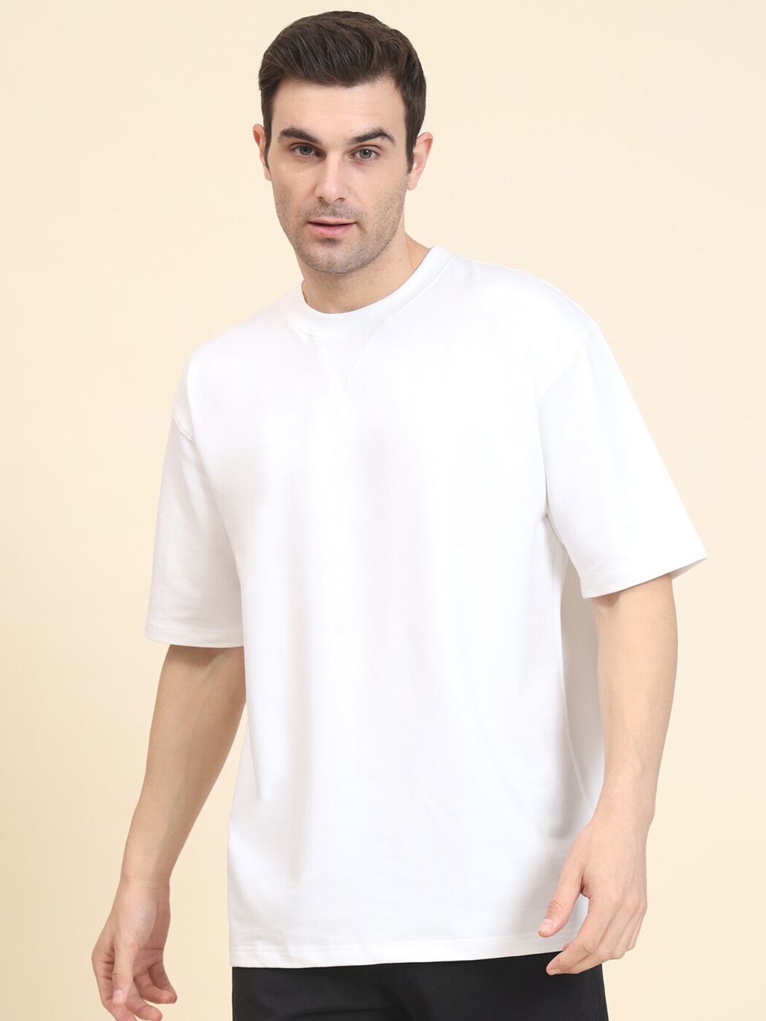

MUWIN Round Neck Short Sleeves Bio Finish Oversized T-shirt, White