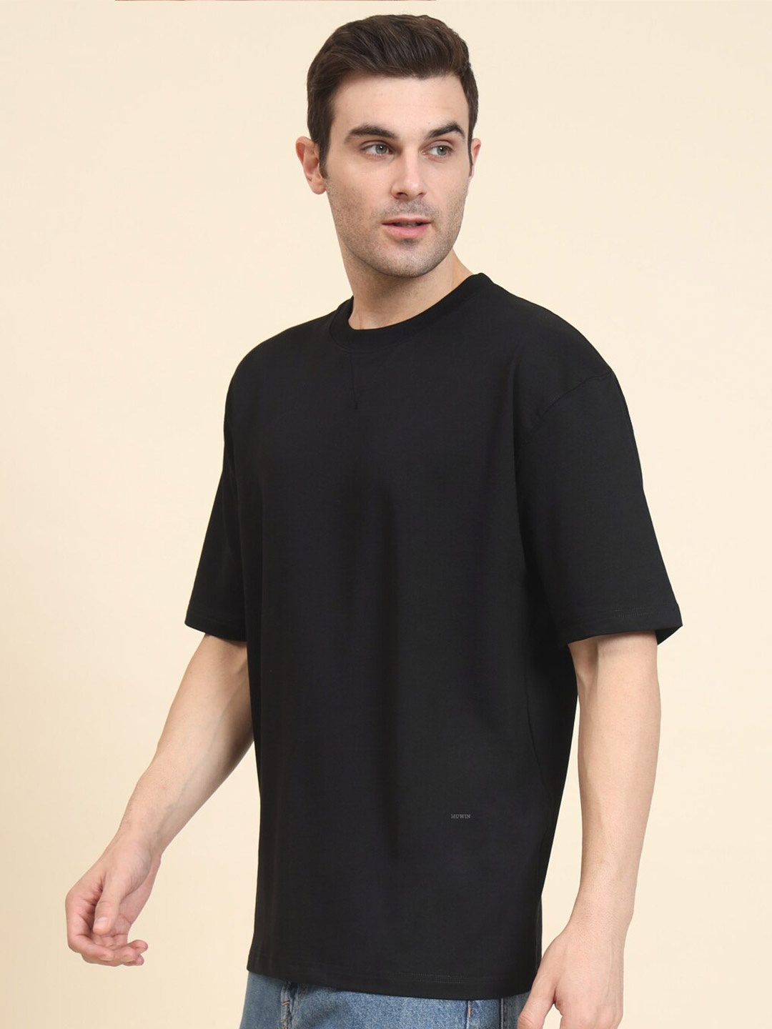 

MUWIN Drop Shoulder Sleeves Bio Finish Oversized T-shirt, Black