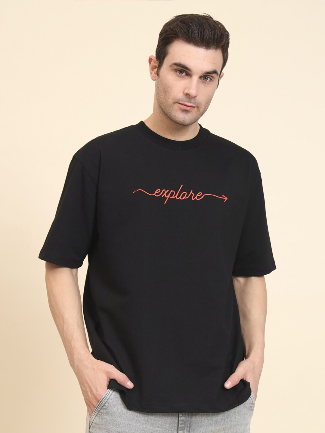 

MUWIN Graphic Printed Round Neck Short Sleeves Bio Finish Oversized T-shirt, Black