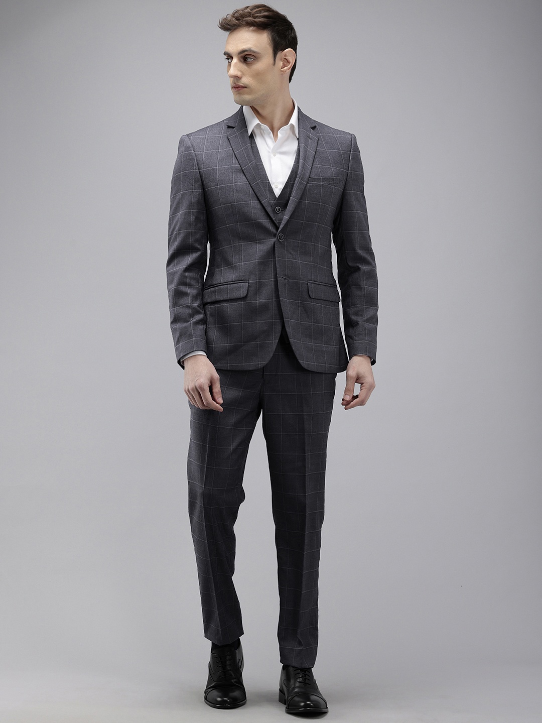 

Park Avenue Neo Fit Single Breasted Formal 3-Piece Suit, Grey