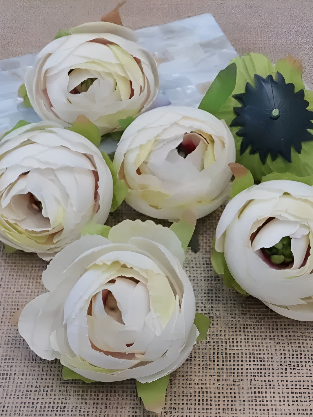 

Satyam Kraft Off White 6 Pieces Rose Artificial Flowers