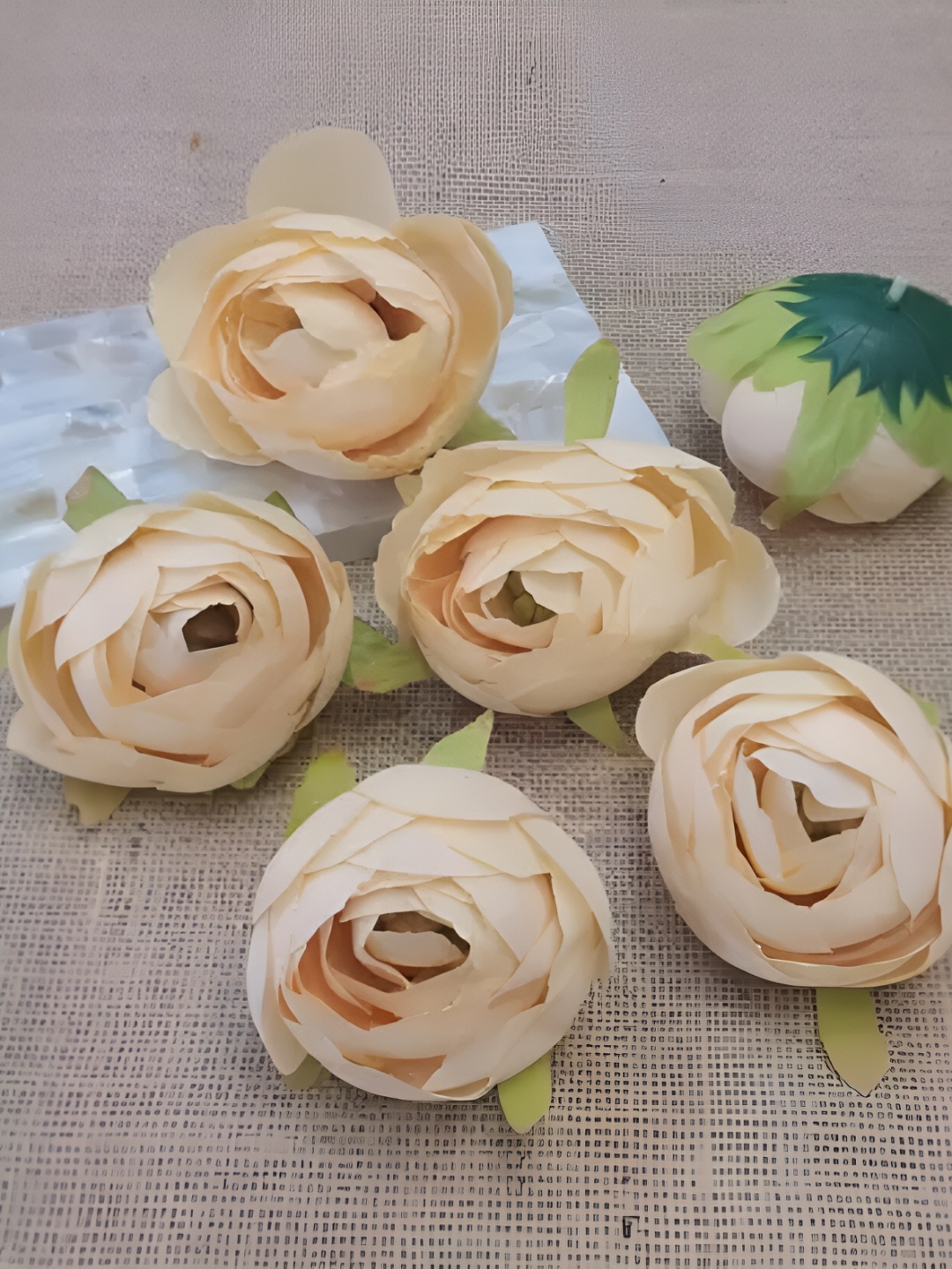 

Satyam Kraft Peach 6 Pieces Rose Artificial Flower