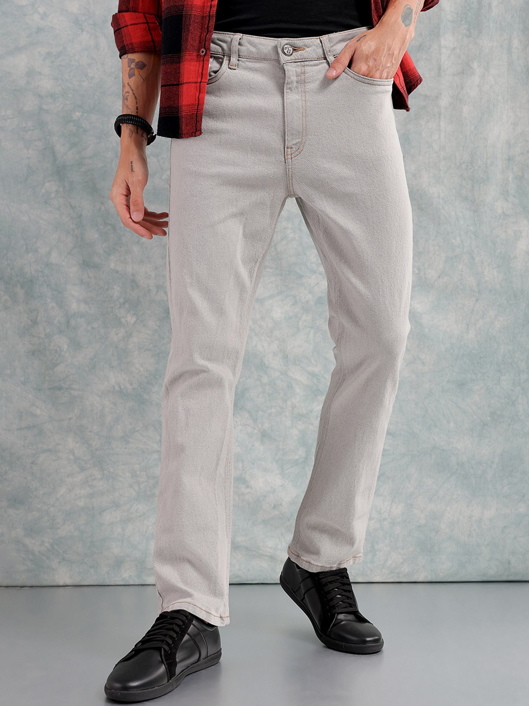 

The Indian Garage Co Grey Men Mid-Rise Light Fade Bootcut Stretchable Jeans